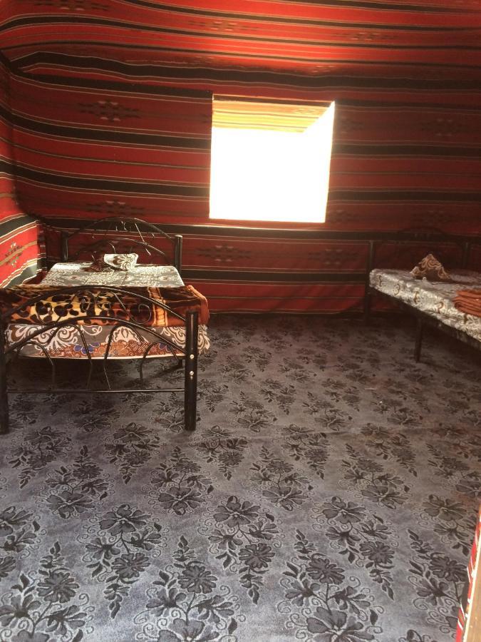 Bedouin House Camp Hotel Вади Рум Екстериор снимка