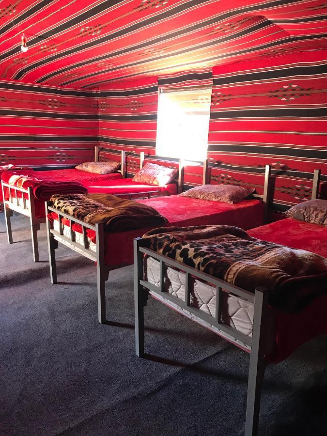 Bedouin House Camp Hotel Вади Рум Екстериор снимка