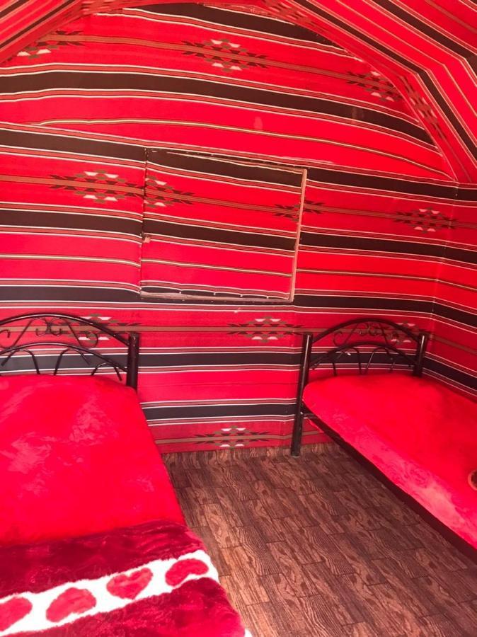 Bedouin House Camp Hotel Вади Рум Екстериор снимка