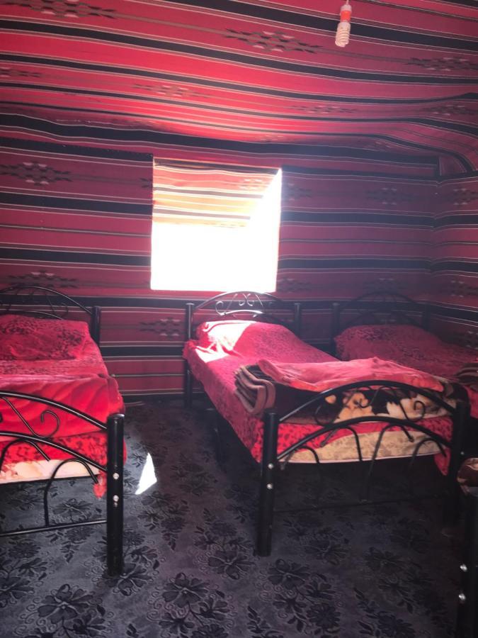 Bedouin House Camp Hotel Вади Рум Екстериор снимка