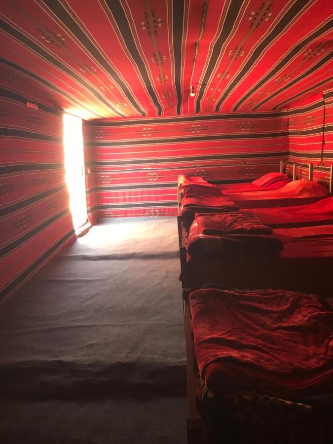 Bedouin House Camp Hotel Вади Рум Екстериор снимка