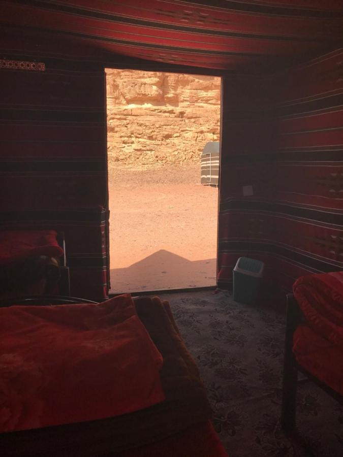 Bedouin House Camp Hotel Вади Рум Екстериор снимка